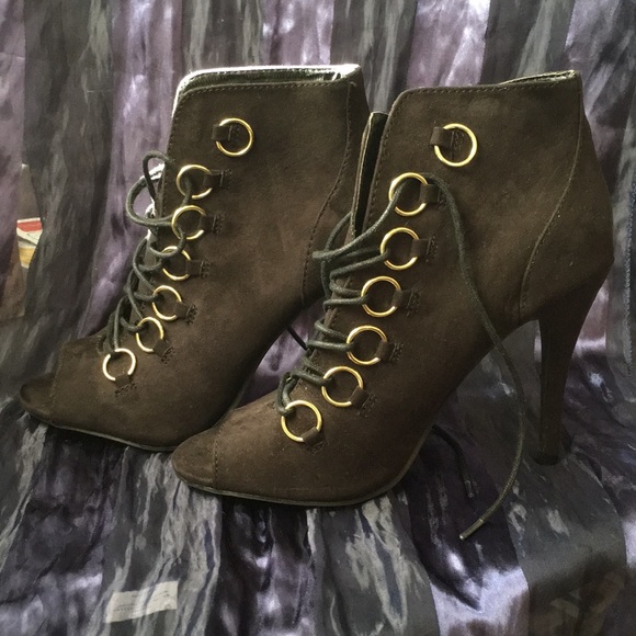 Laced-Up peep toe booties - Picture 2 of 2